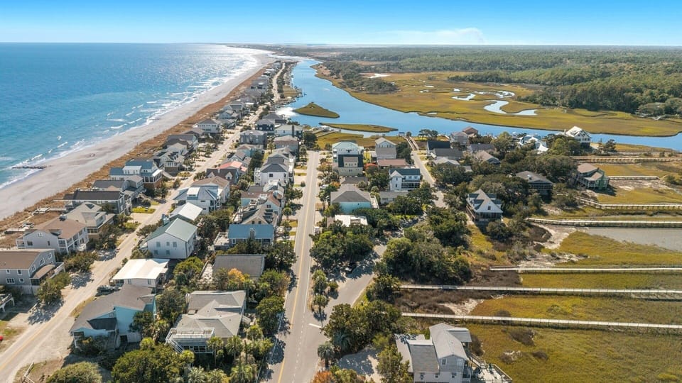 House, 4 Bedrooms | Aerial view