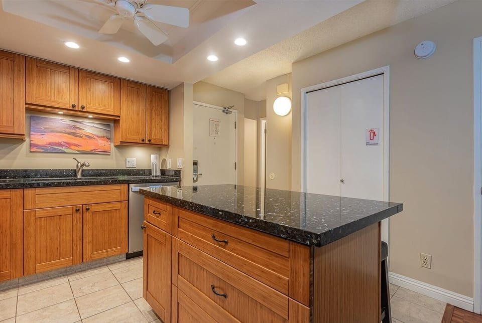 Condo, 1 Bedroom | Interior