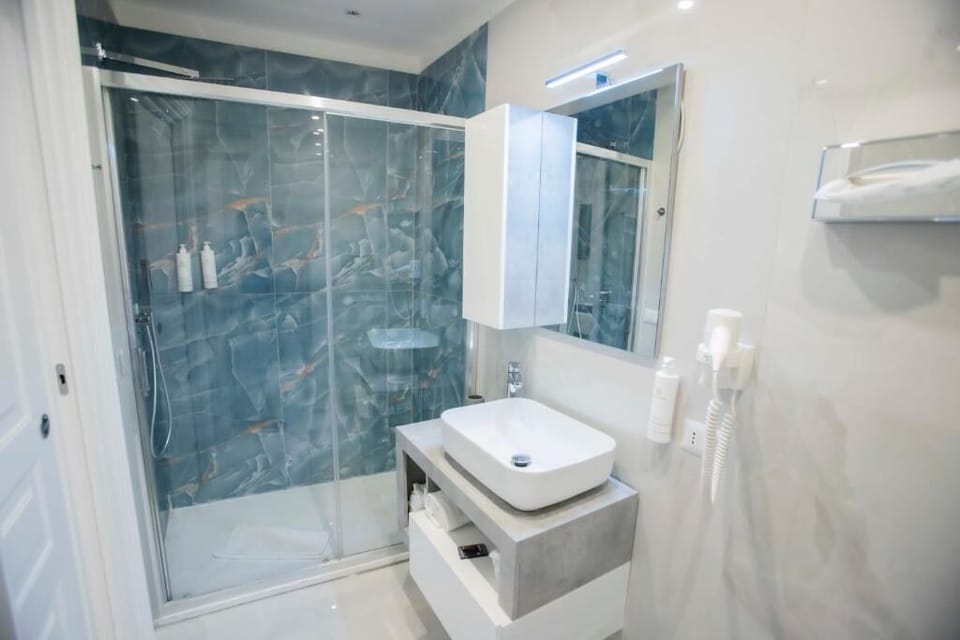 Classic Double Room, Courtyard View | Bathroom | Bidet