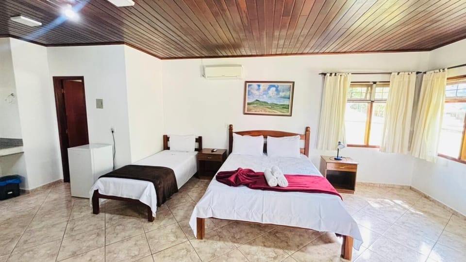 Classic Chalet, Garden View | Desk, laptop workspace, free WiFi
