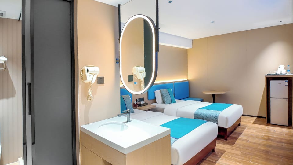 Comfort Twin Room | Desk, laptop workspace, free WiFi