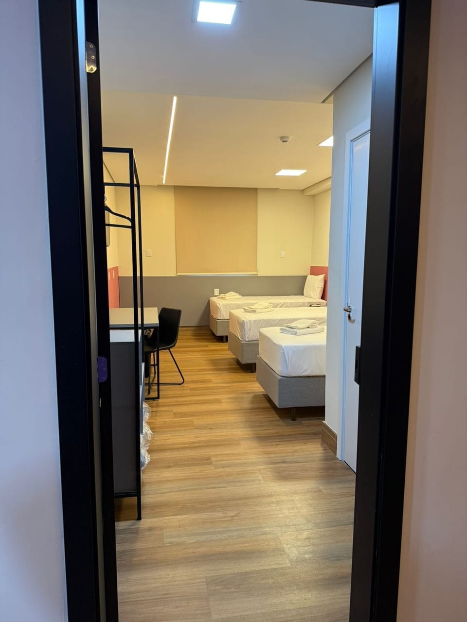 Studio, 3 Twin Beds | Laptop workspace, WiFi (free)