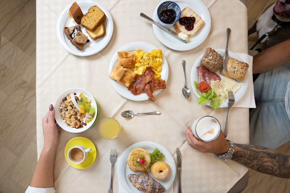 Daily buffet breakfast for a fee