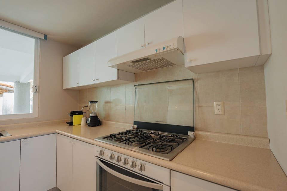 Family House, Pool View | Private kitchen