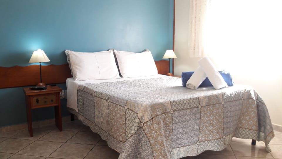 Minibar, bed sheets