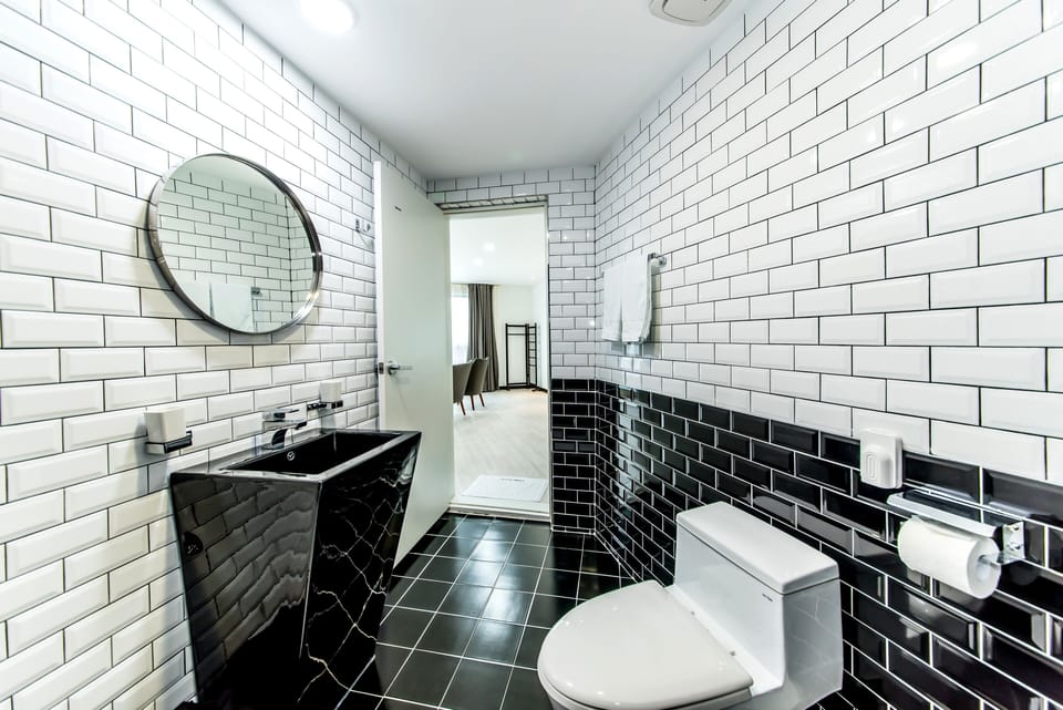 Shower, free toiletries, hair dryer, slippers
