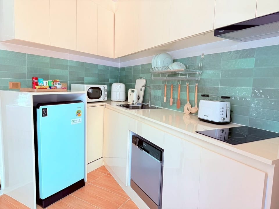 Family Villa | Microwave