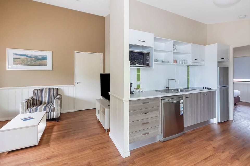 Deluxe Cabin - Sleeps 2 | Living area | TV