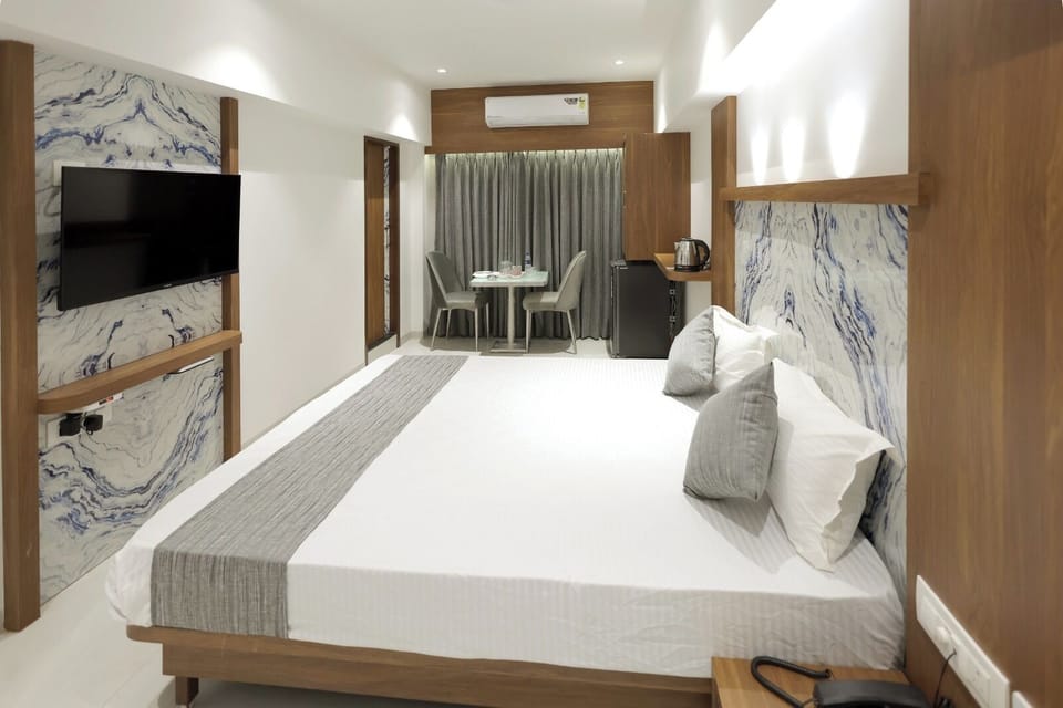 Deluxe Double or Twin Room, City View | Free WiFi