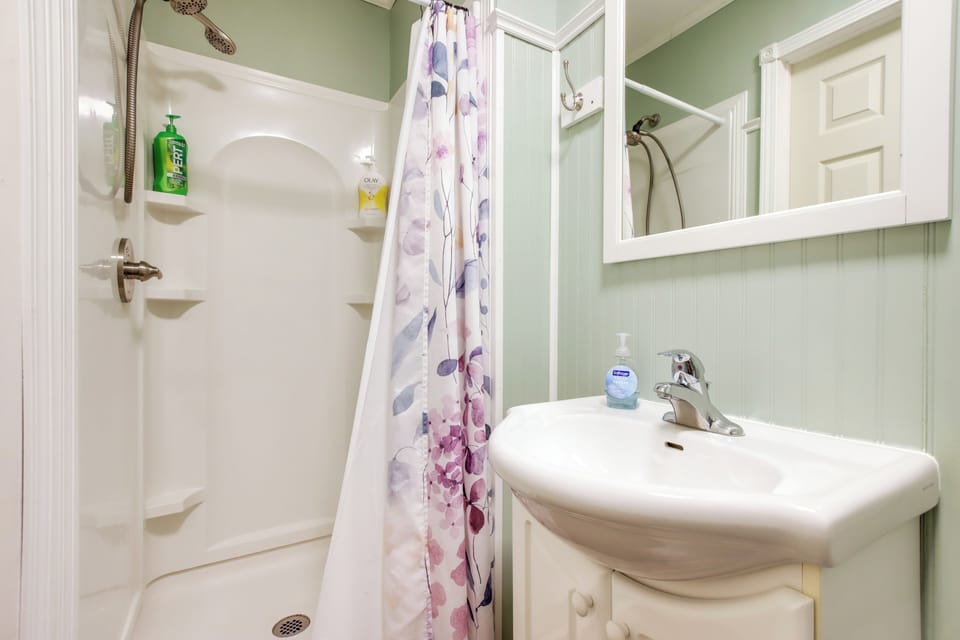 Comfy, Freshly Remodeled Apt Near Nauvoo Temple Apartment in Nauvoo