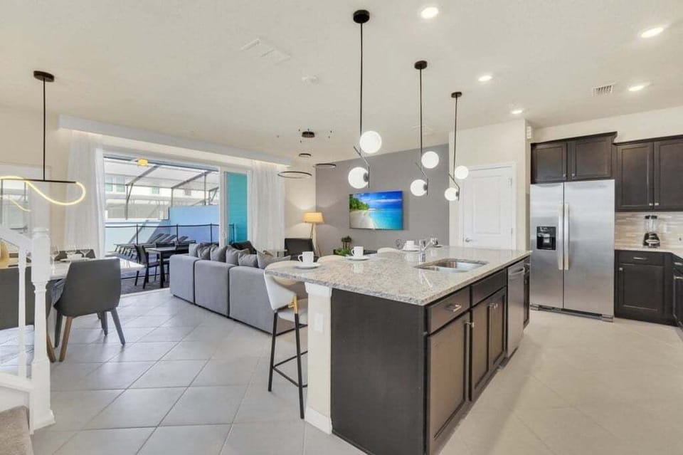 Townhome, 5 Bedrooms | Interior