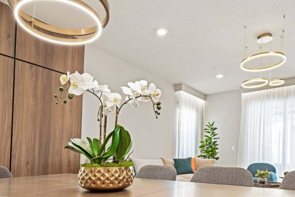 Villa, Multiple Bedrooms | Dining