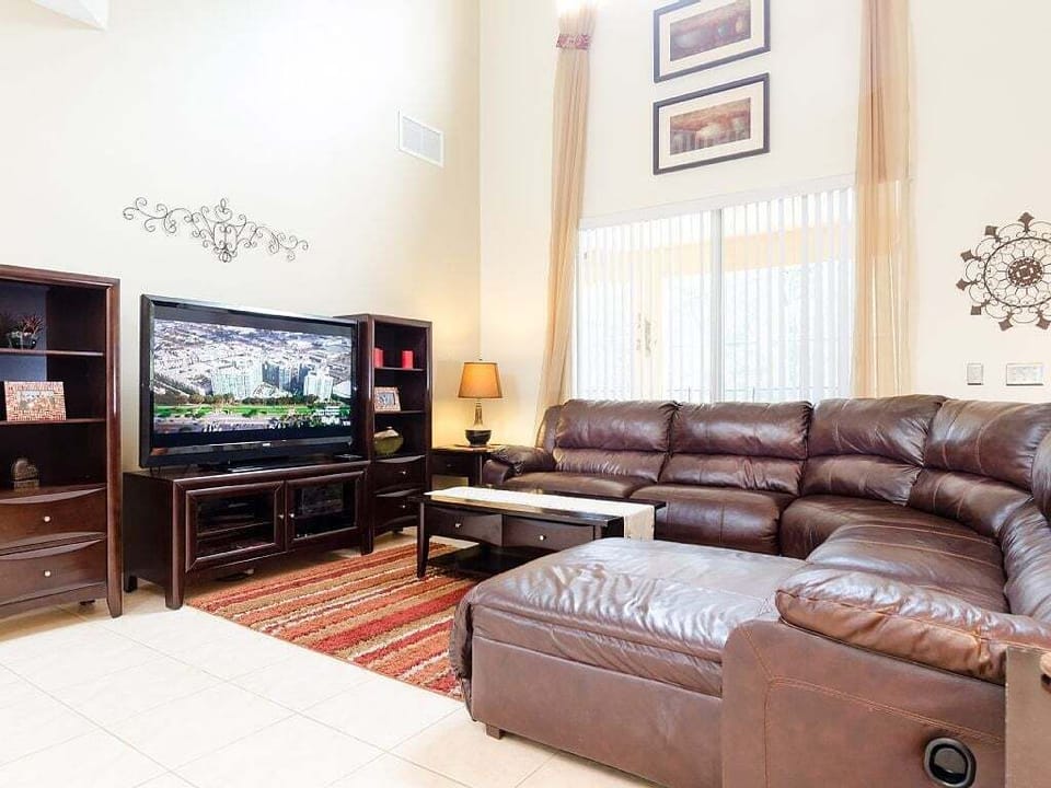 Villa, 6 Bedrooms | Living area