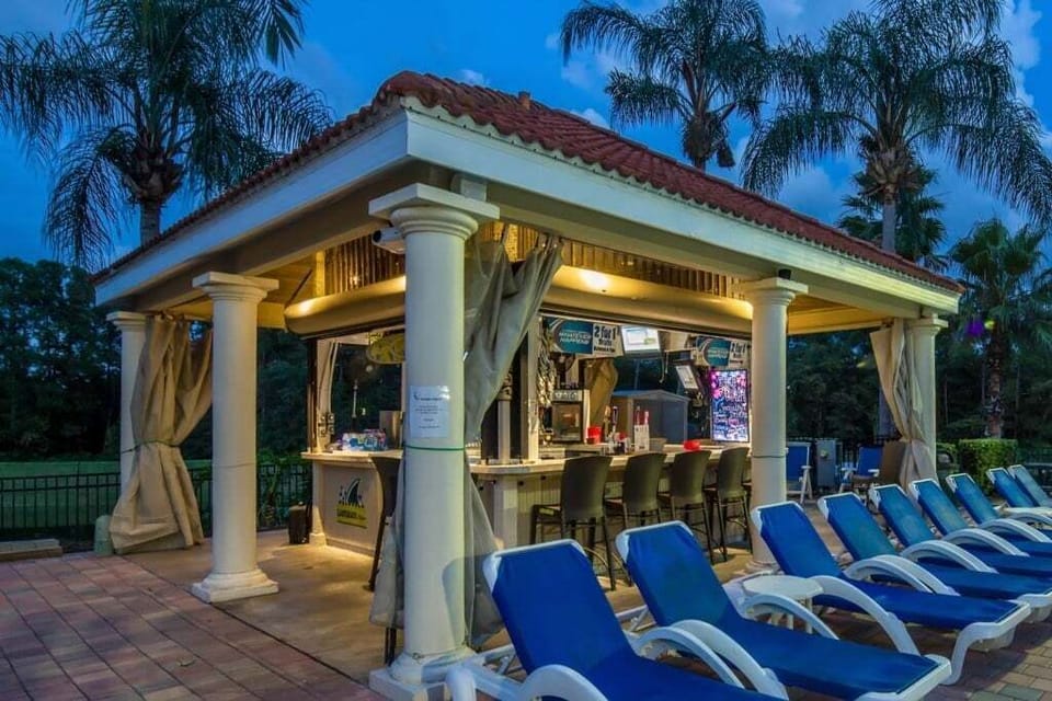 Villa, 6 Bedrooms | Bar (on property)