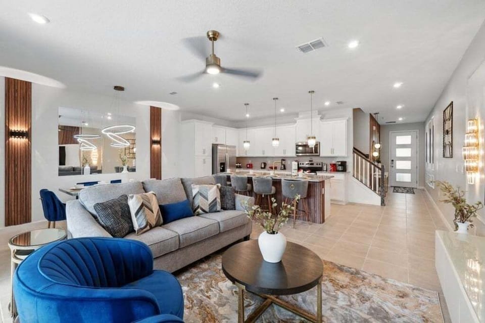 Townhome, 5 Bedrooms | Living area