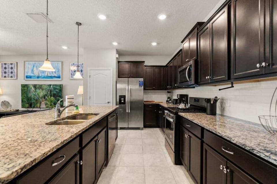 Villa, 5 Bedrooms | Private kitchen