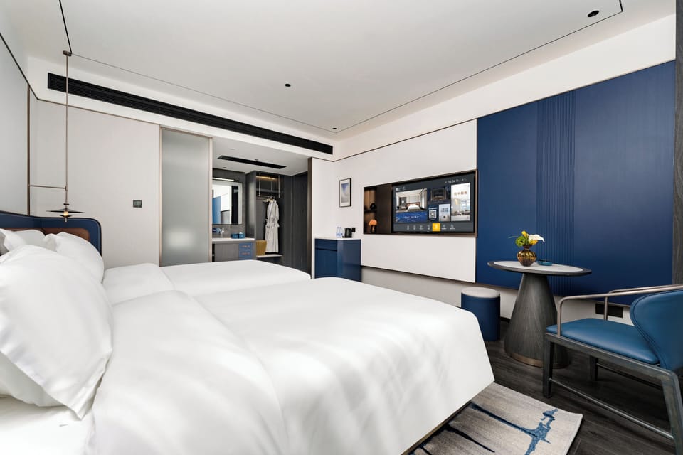 Deluxe Twin Room, City View | Desk, laptop workspace, blackout drapes, WiFi (free)