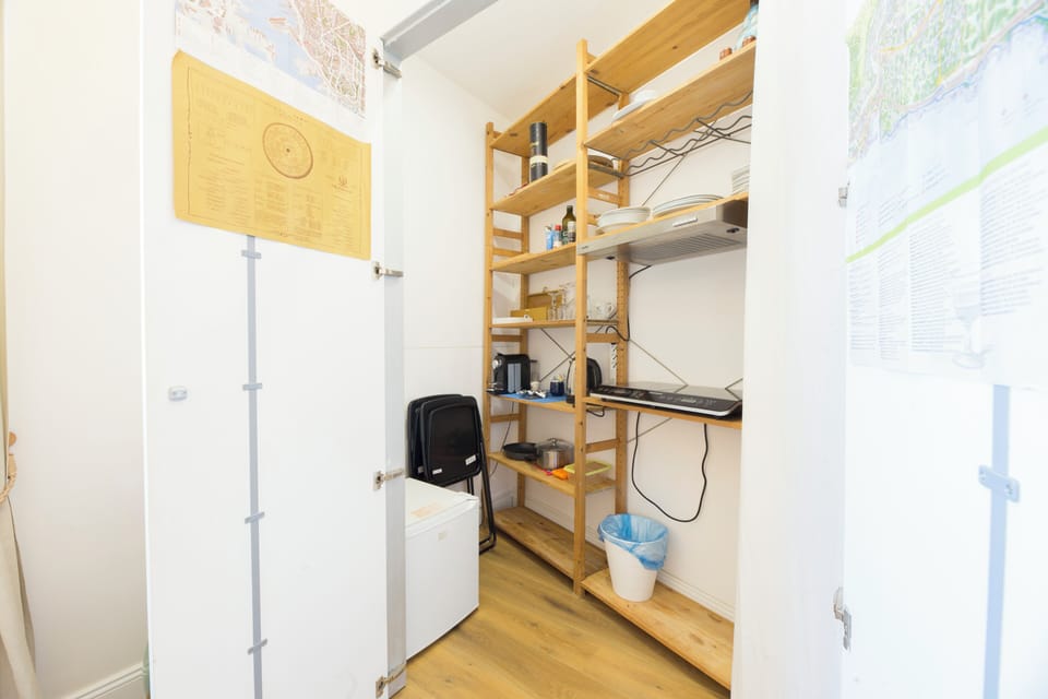 Deluxe Suite, Harbor View | Private kitchen | Full-size fridge