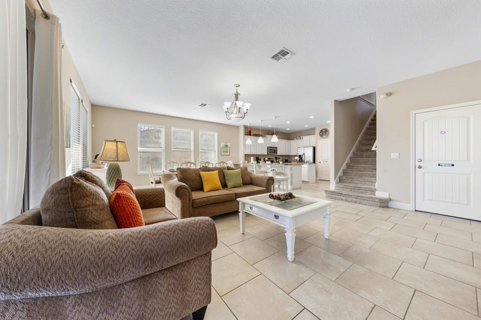 House (6 Bedrooms) | Property amenity