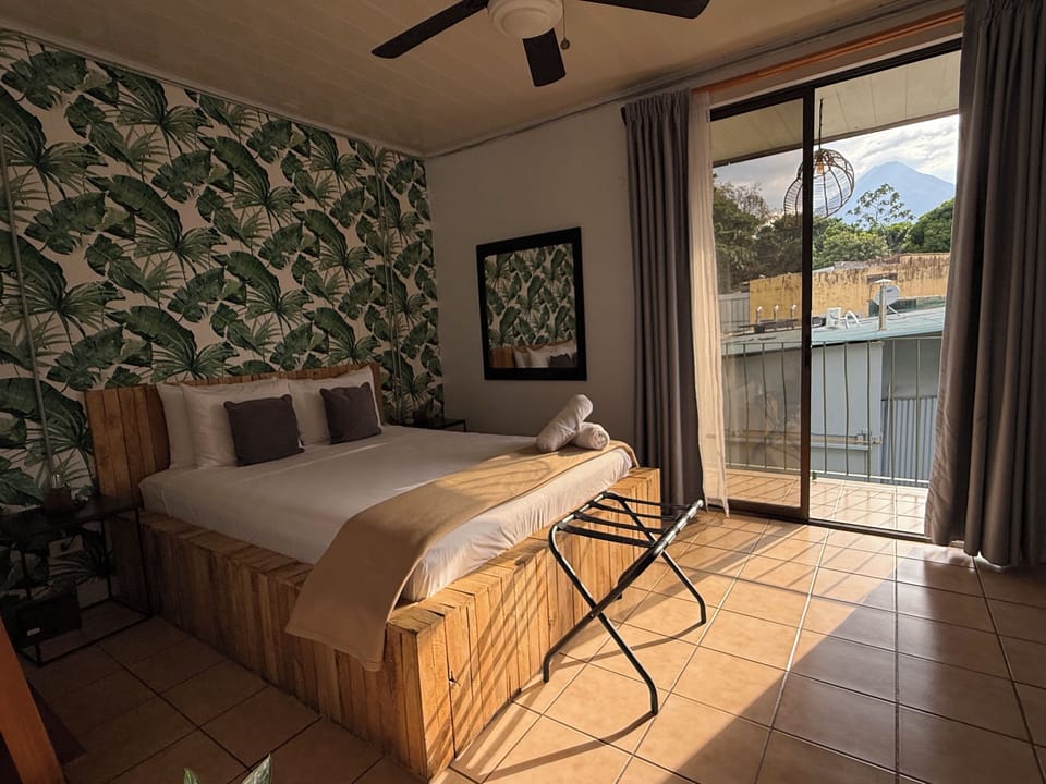 Studio, 3 Twin Beds, Ensuite | Free WiFi, bed sheets