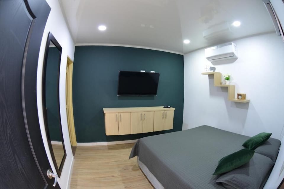 Luxury Suite | Memory foam beds, free WiFi, wheelchair access