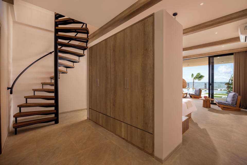 Luxury Duplex, 1 Bedroom, Ocean View | Minibar, free WiFi