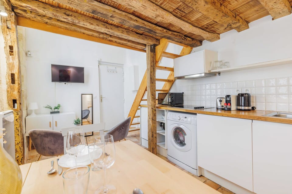 Apartment | Private kitchen | Cookware/dishes/utensils