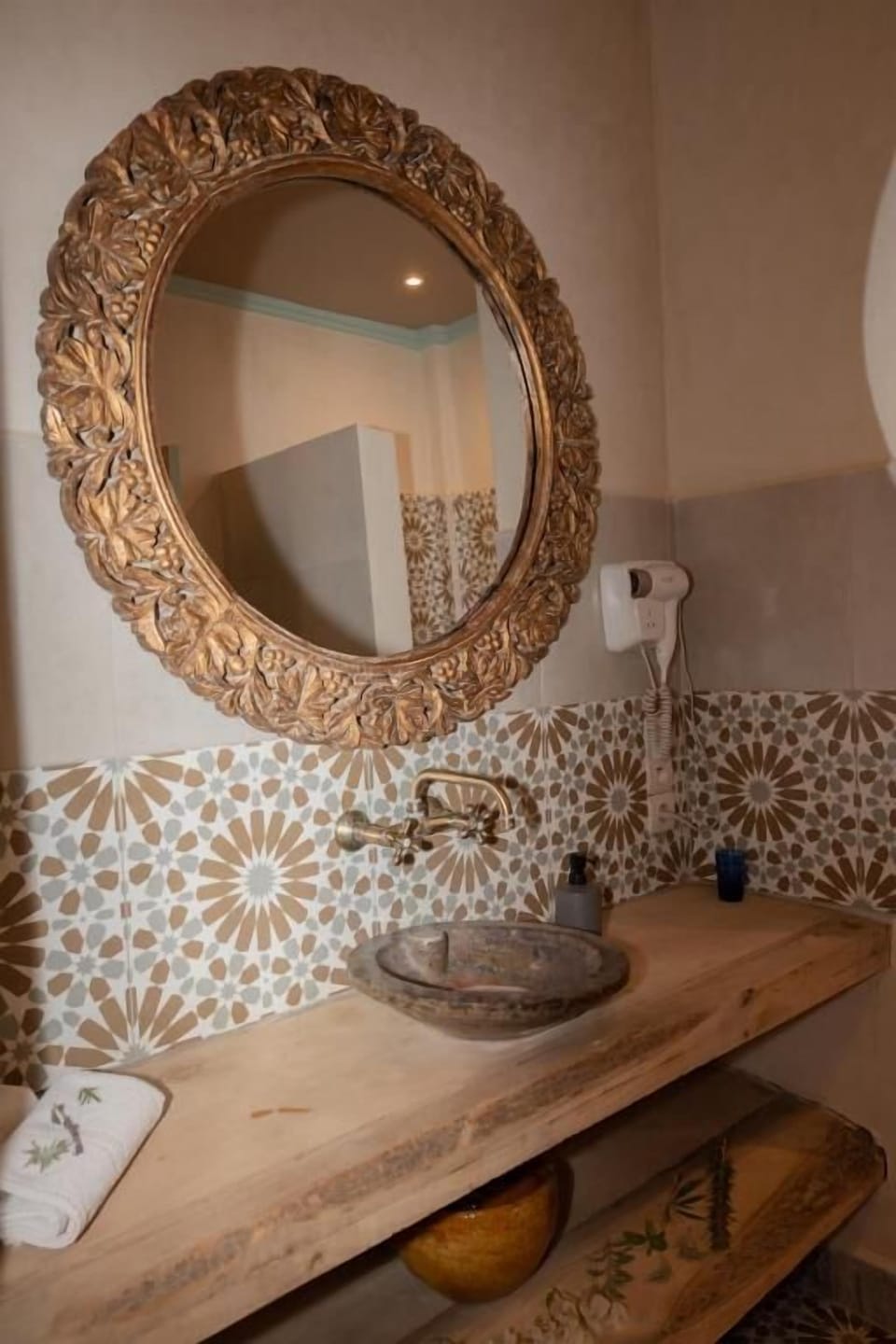 Double Room, Mountain View | Bathroom | Towels