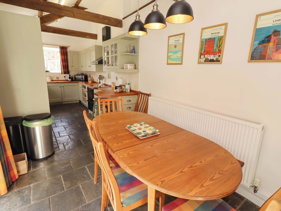 Cottage | Dining