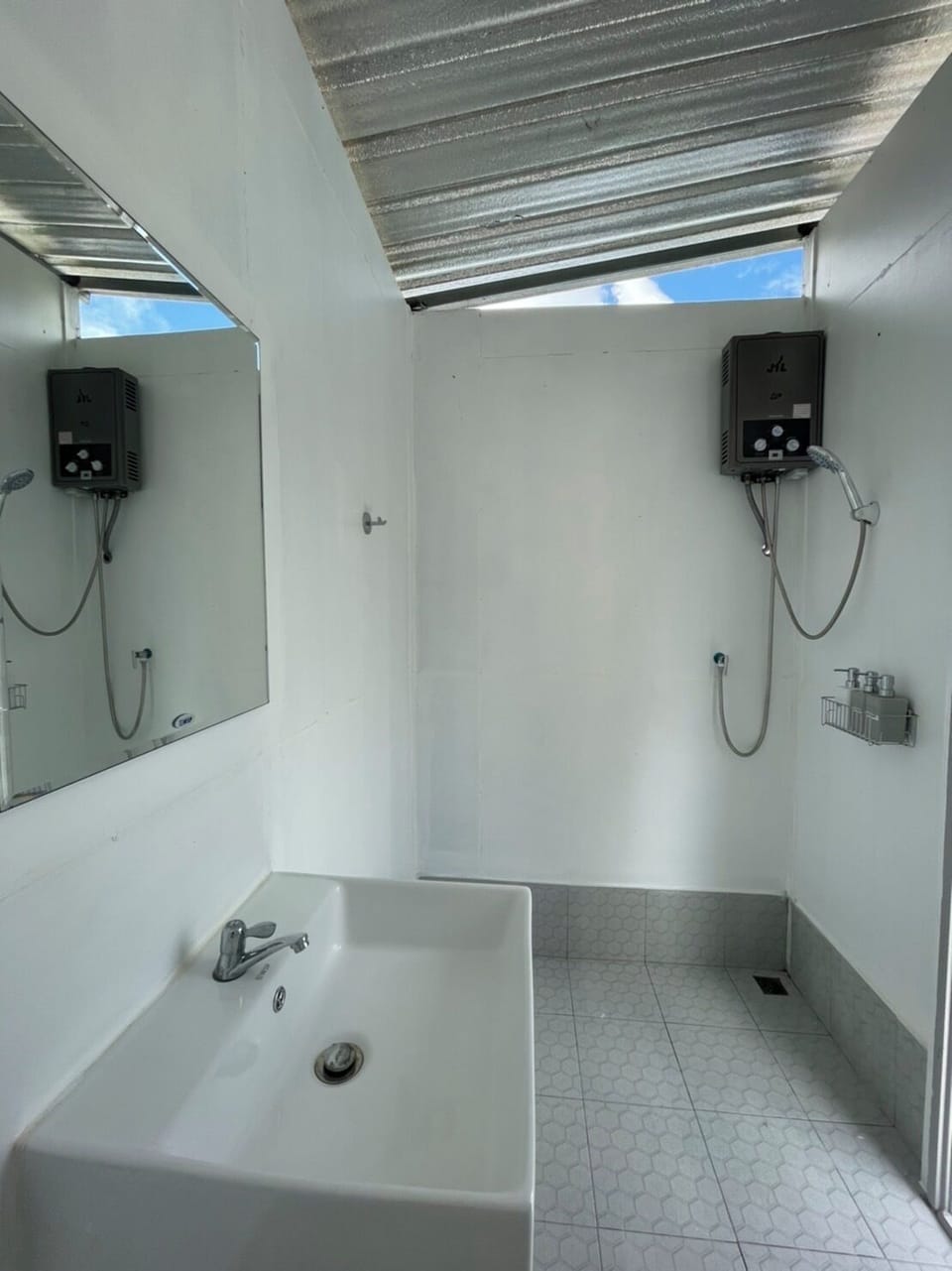 Comfort Tent, 1 Queen Bed, Non Smoking, Garden View | Bathroom | Shower, hair dryer, towels, soap