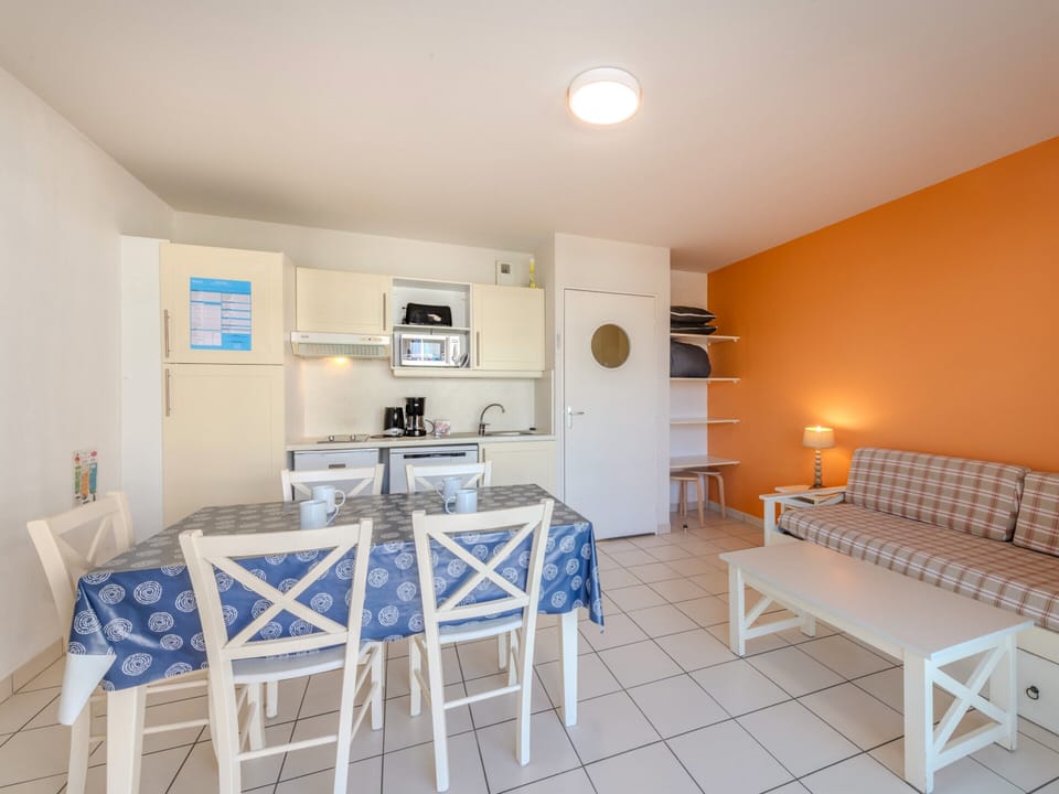 Apartment | Dining