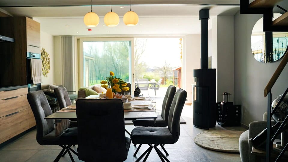 House | Dining
