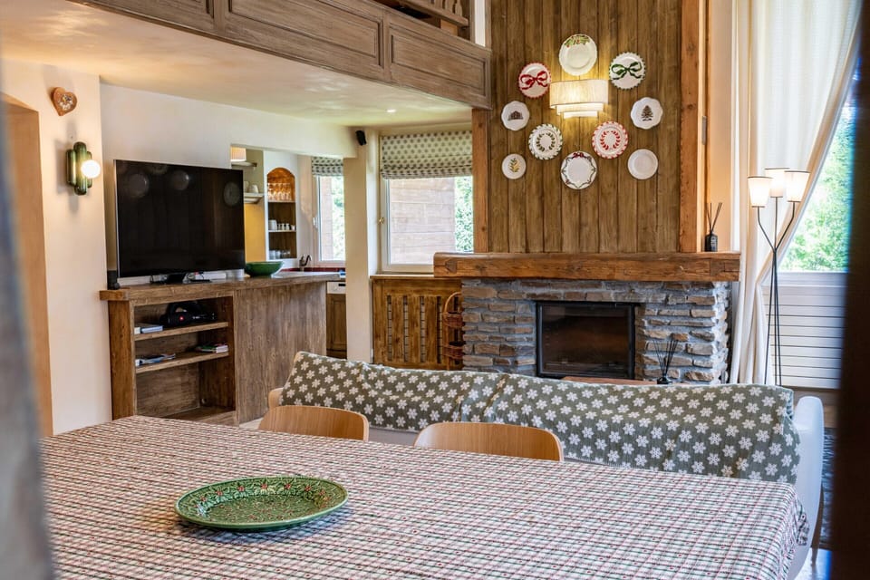 Apartment | Dining