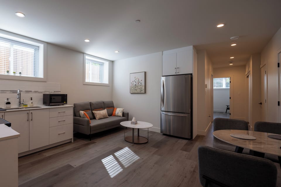 Comfort Apartment, 2 Bedrooms, Kitchen | Living area