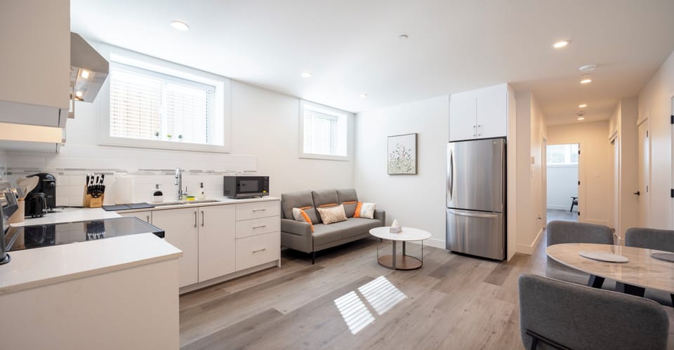 Comfort Apartment, 2 Bedrooms, Kitchen | Living area