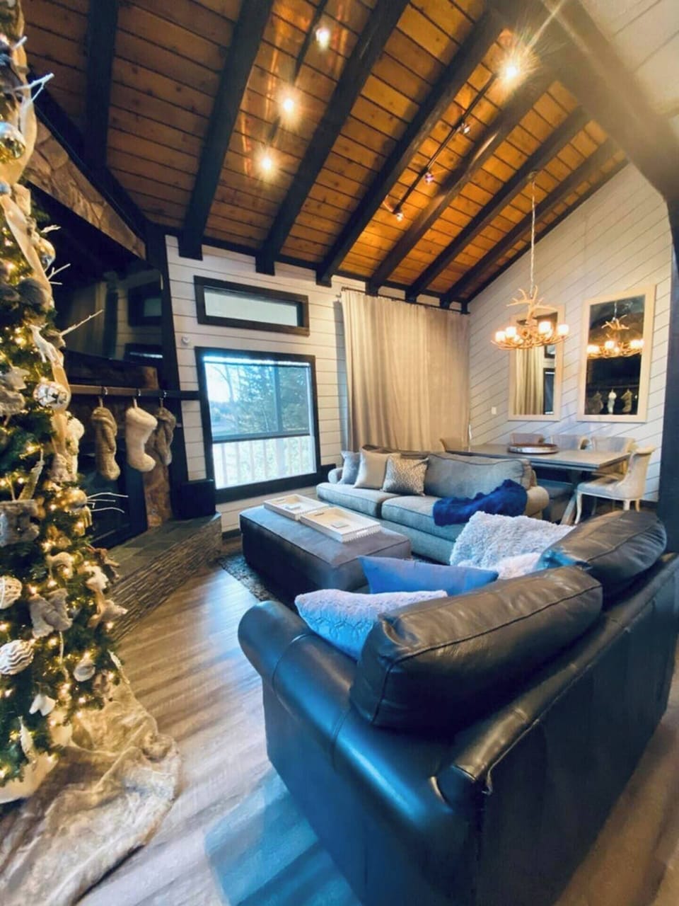 Family Condo, Mountain View | Living area