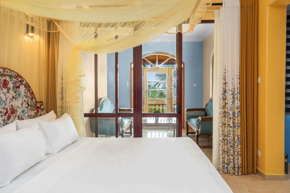 Superior Triple Room, Sea View | Desk, soundproofing, iron/ironing board, free cribs/infant beds