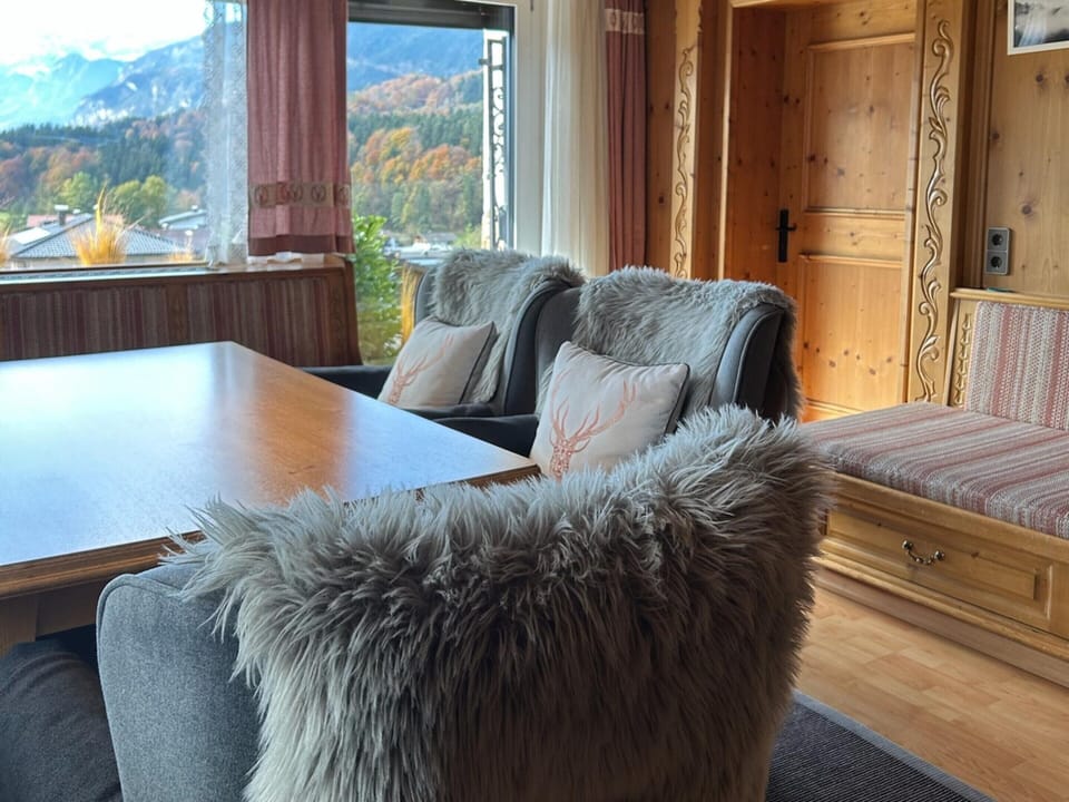 House | Dining