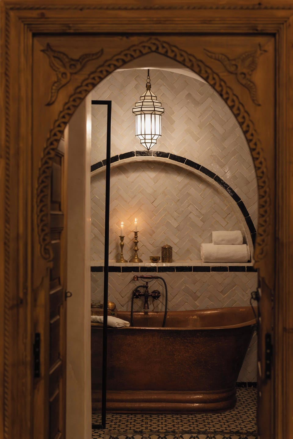 Entire Riad | Bathroom | Separate tub and shower, eco-friendly toiletries, hair dryer, towels