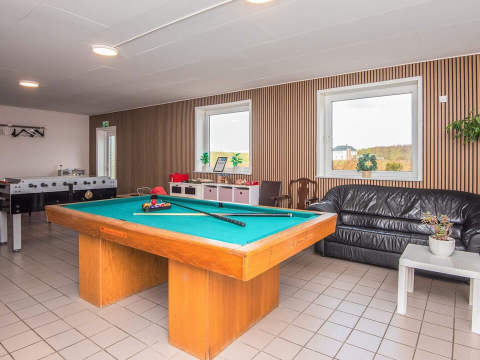 House | Game room