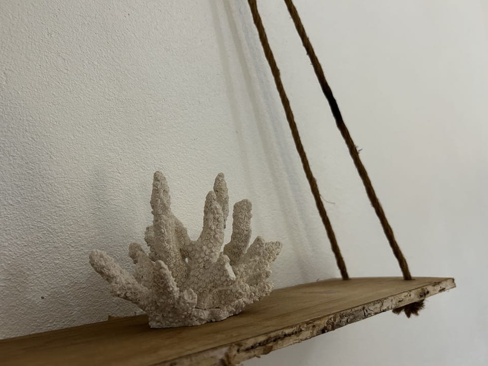 Villa, Ensuite, Garden View (appartement indépendant) | Iron/ironing board, free WiFi, bed sheets