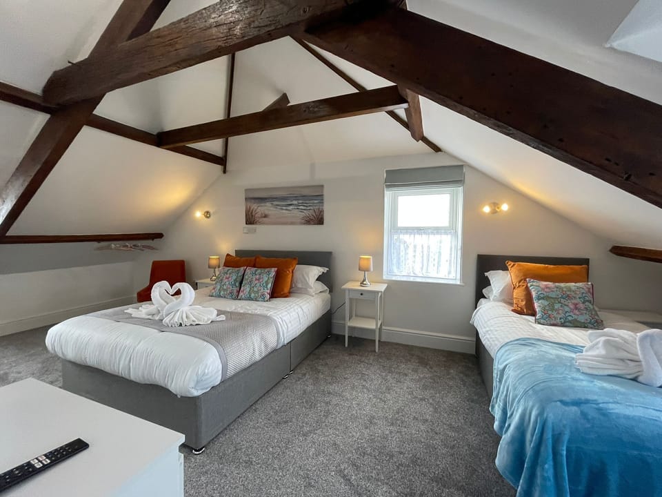 Family Room, Sea View | Free WiFi