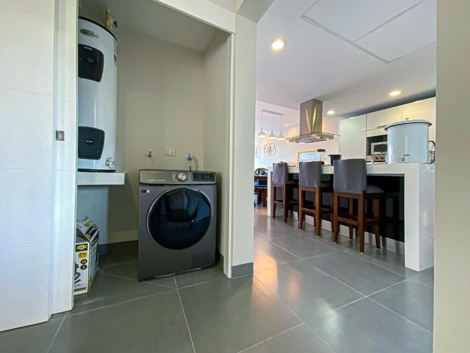 Luxury Apartment, 2 Bedrooms, Balcony, Golf View | Laundry