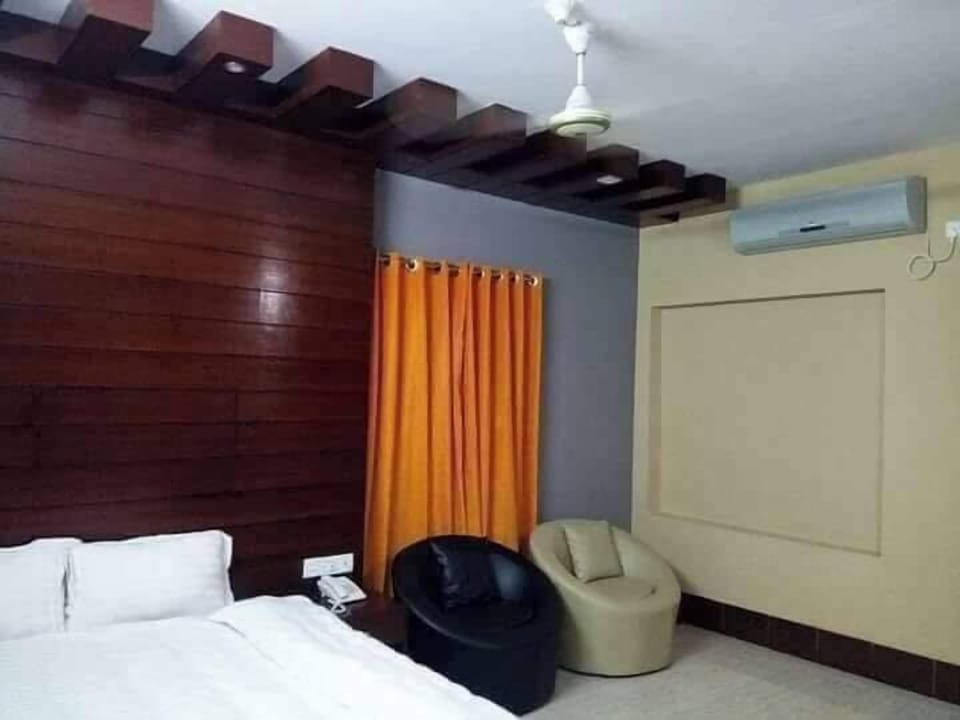 Superior Double Room, City View | Desk, free WiFi, bed sheets