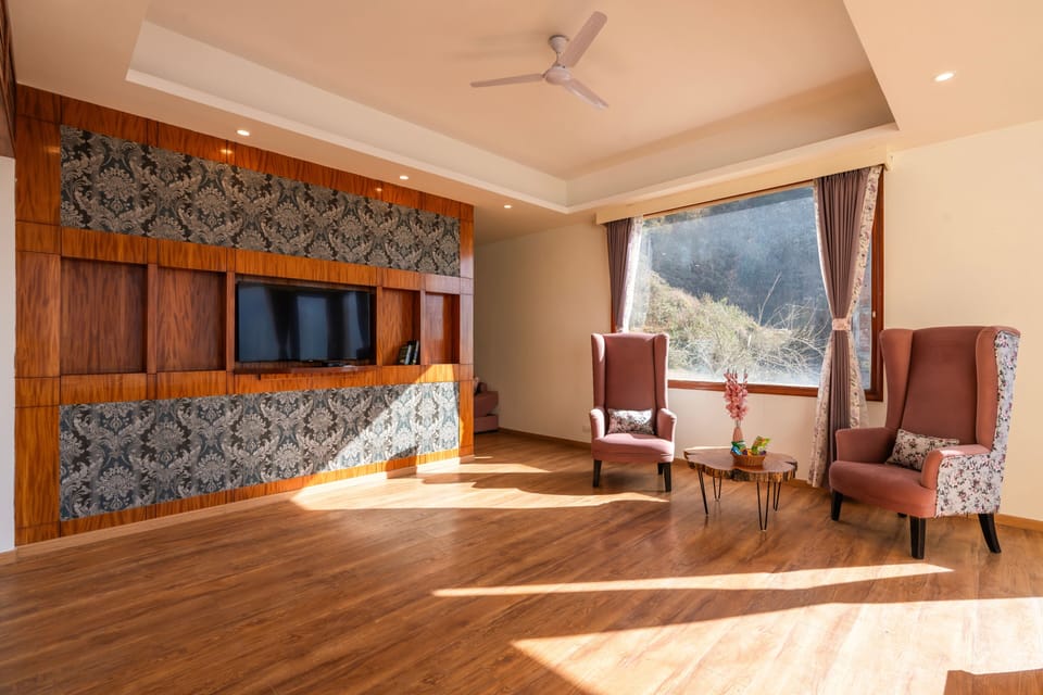 Junior Suite | Television