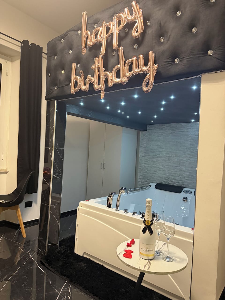 Luxury Double Room (2) | WiFi (free)