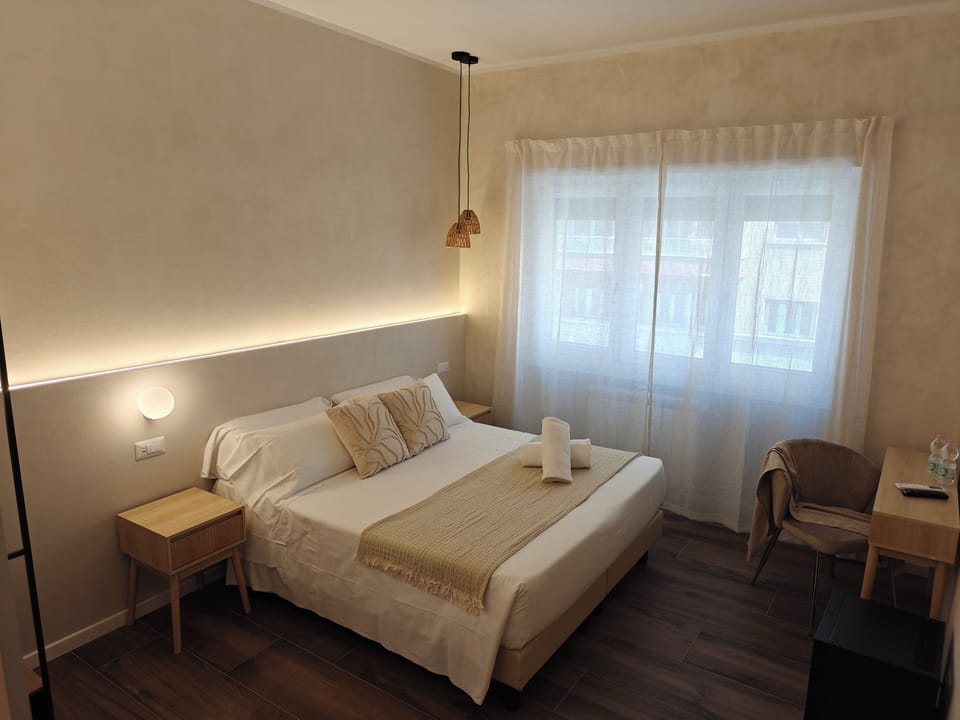 Superior Double or Twin Room | Desk, iron/ironing board, WiFi (free), bed sheets