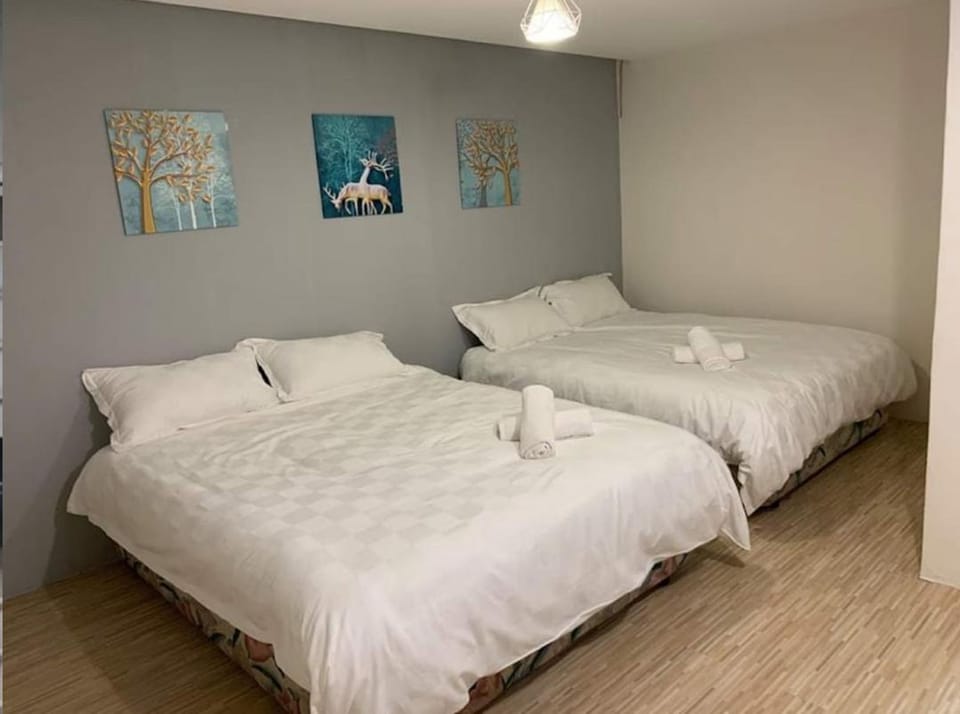 Family Room | Free WiFi, bed sheets