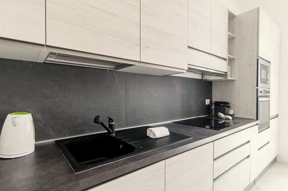 Apartment | Private kitchen | Full-size fridge, microwave, oven, stovetop