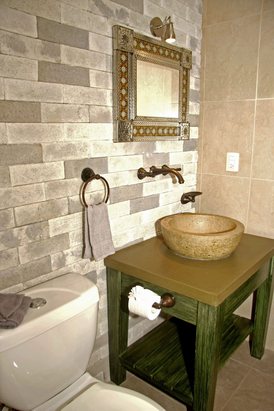 Junior Suite, 1 King Bed, Garden View (Perú) | Bathroom | Shower, free toiletries, hair dryer, towels